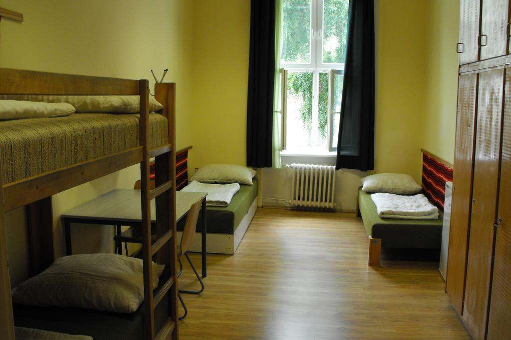 Mogyorodi Hostel Budapest Rum bild